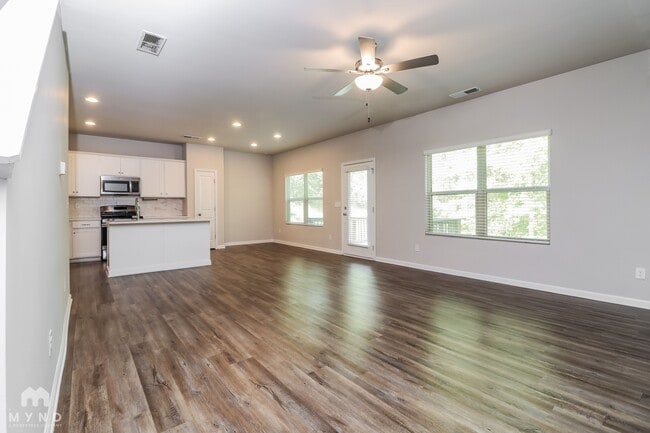Photo - 222 Omega Ct