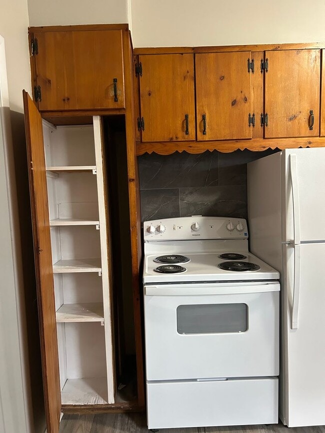 Photo - 112 W 3rd St N Unidad Apt 1