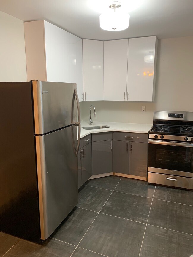 Photo - 585 21st E St Unit 1g