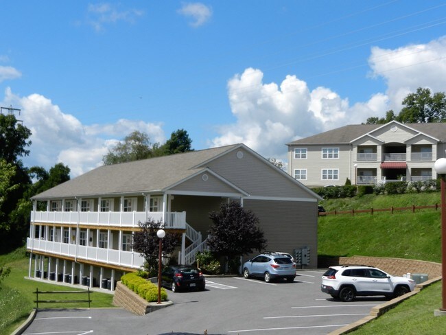 1 Bedroom, 1 Bath Windin Lane - Windwood Place