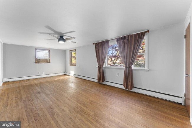 Photo - 225 Pershing Ave