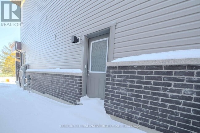 Photo - 2057 Horace Duncan Cres