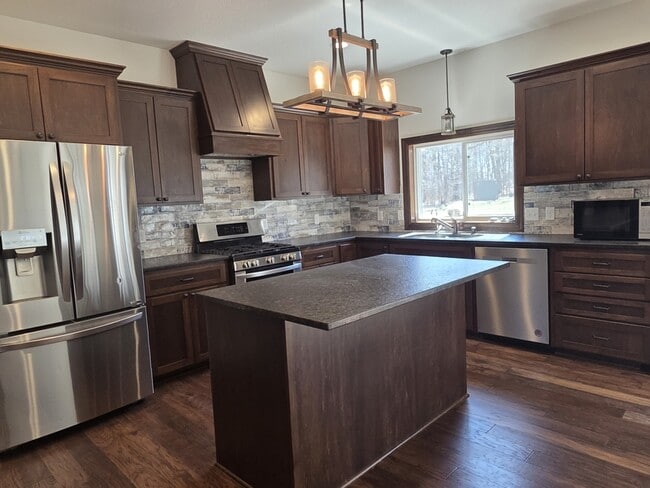 Photo - 8371 116th St SE