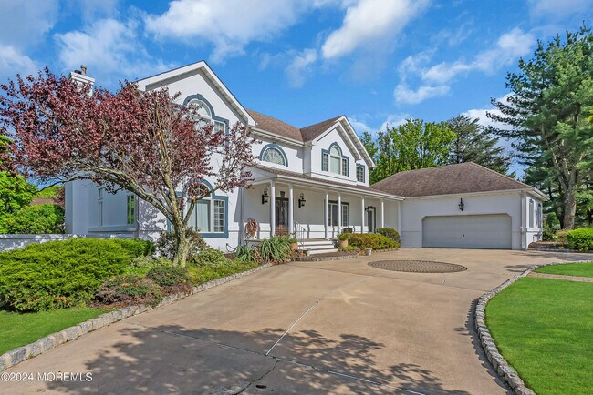 22 Meadow Ln