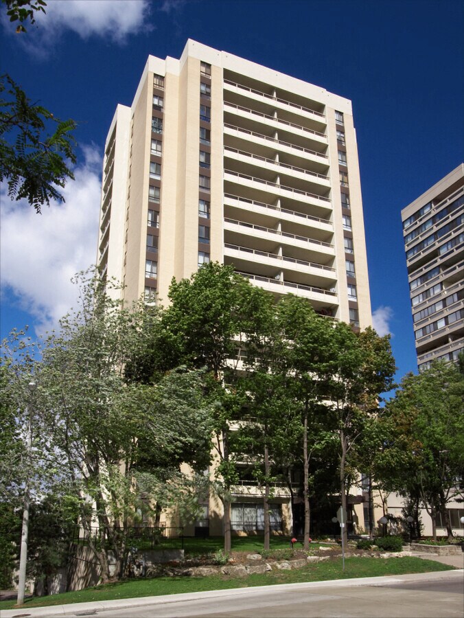 250 Heath St West, au coeur de Forest Hill - 250 Heath