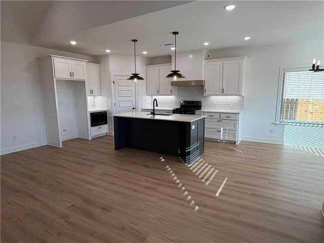 Photo - 7009 SW Basswood Ave