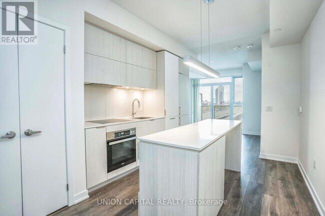 Photo - 20 Richardson St Unit 702