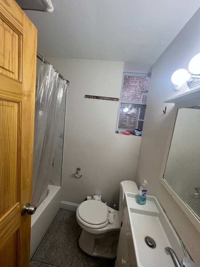 20 Winthrop St Unit 2
