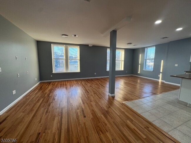 Photo - 610 Devon St Unit 3