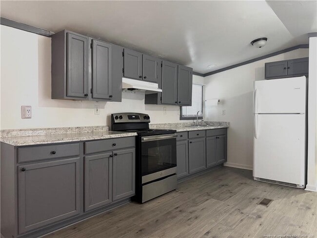 Photo - 1052 Palestine Rd