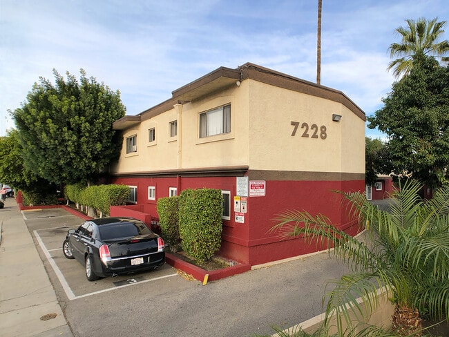 Building Entrance - 7228 Haskell Ave Rental