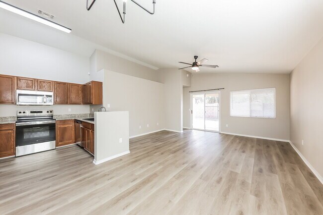 Photo - 427 N Payton