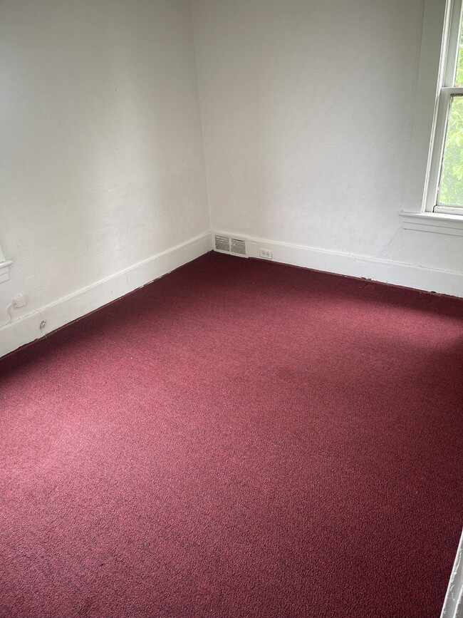 Photo - 733 Crandall Ave