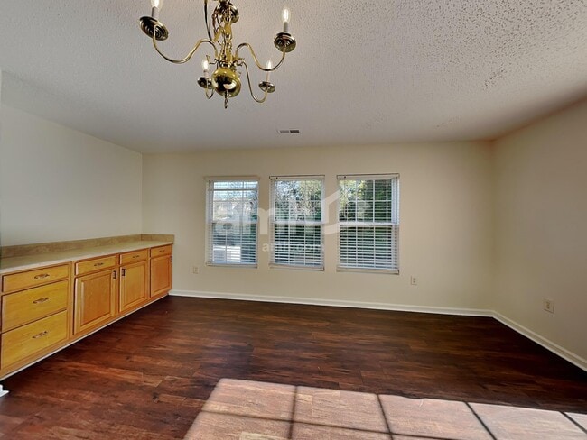 Photo - 4426 Red Hook Rd