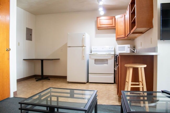 507 E Clark