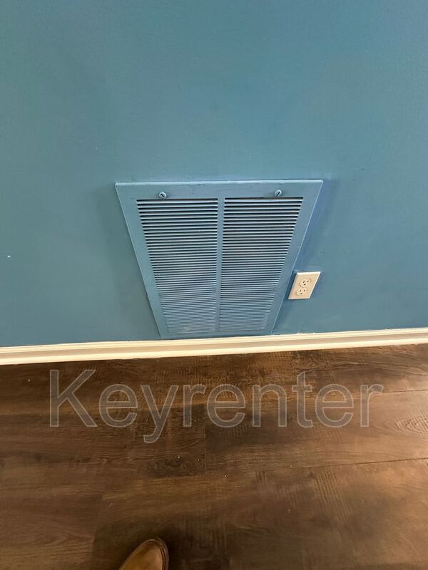 Photo - 300 Jefferson Ln