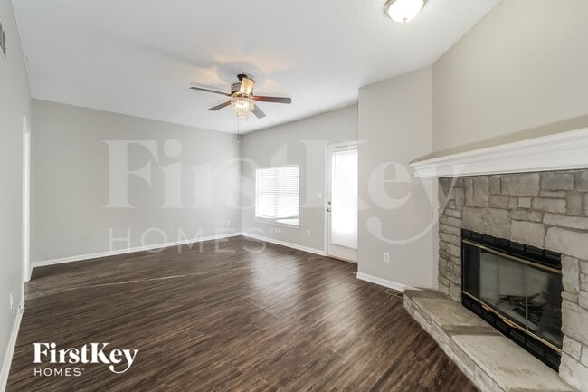 Photo - 1611 Cooper Dr