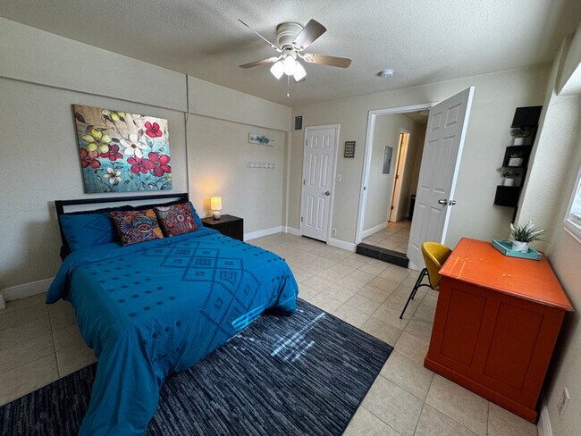 Photo - 319 S Olive St Unit 1