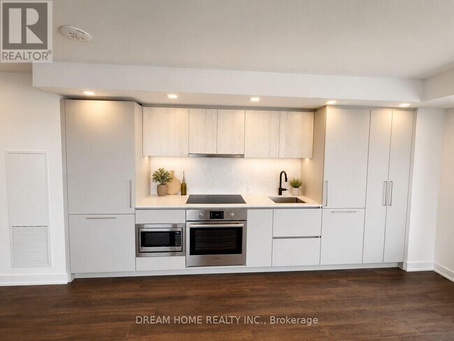 Photo - 609 Sherbourne St Unit 1004