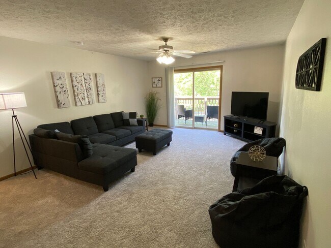 Photo - Anthrop Pointe