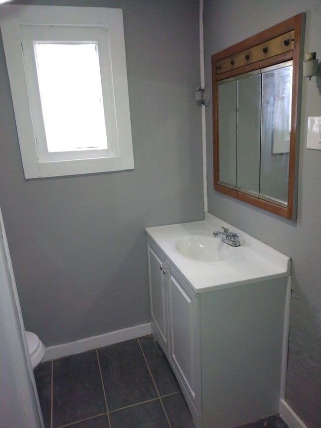 Photo - Spacious 2 Bedroom 1 Bathroom