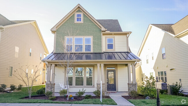 Building Photo - Single Family |2nd Floor Loft | Washer/ Dr...