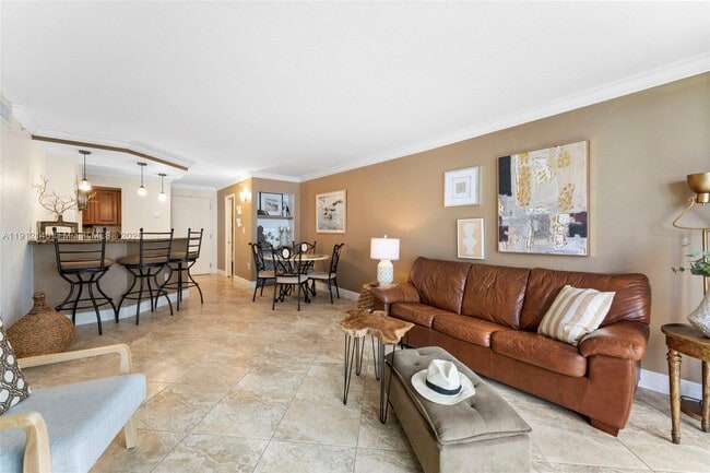 Photo - 6917 Collins Ave Unidad 506