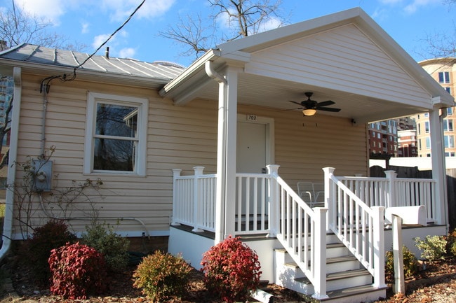 Photo - 702 N Piedmont St