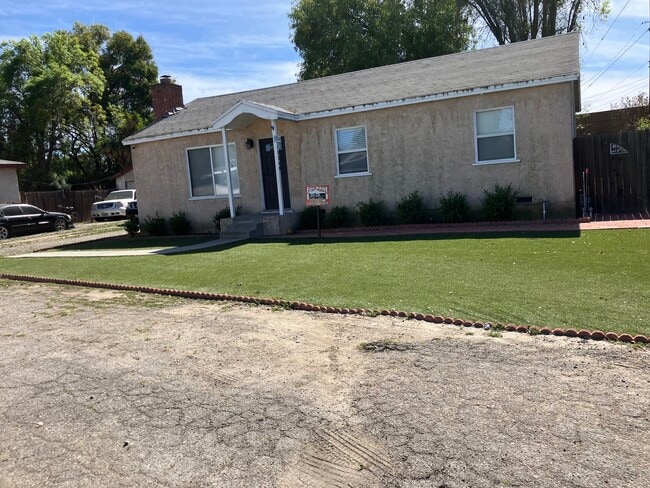 Building Photo - 15568 Binney St