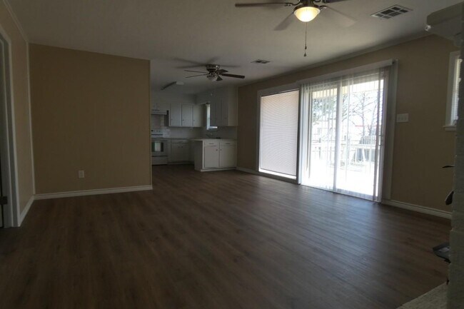 Photo - 3402 NW Atlanta Ave