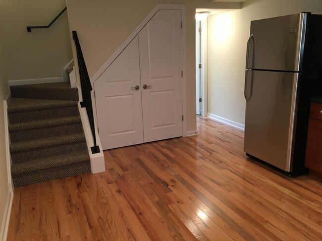 Photo - 415 N 41st St Unit 4