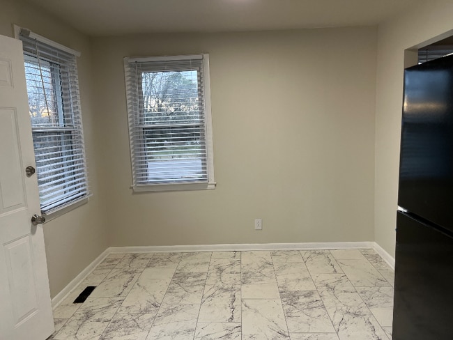 Photo - 105 Rhine Dr Unit A