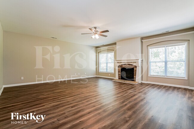 Photo - 3253 Groveshire Dr
