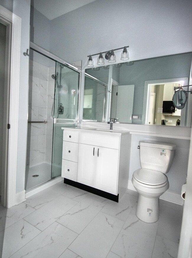 Photo - 1101 W Granville Ave Unit #106