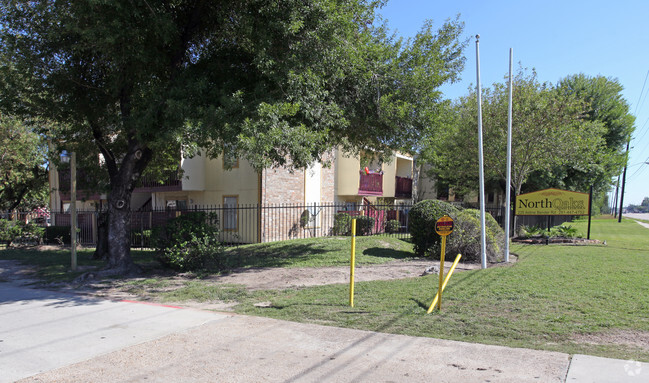 Vista Oaks - Vista Oaks Apartments