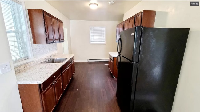 Photo - 1306 Bowen St