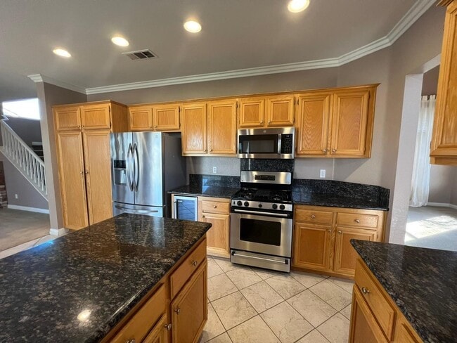 Photo - 365 Point Windemere Pl