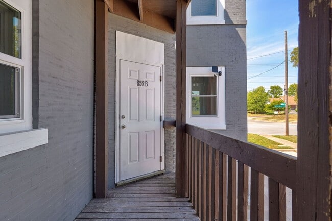 Photo - 652 S Jefferson Ave