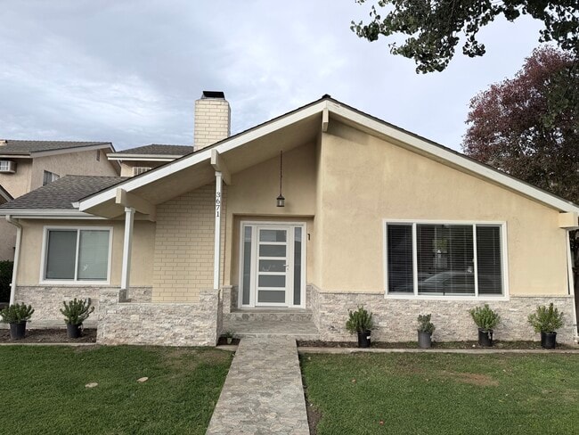 Building Photo - 3671 Howard Ave Unit 1