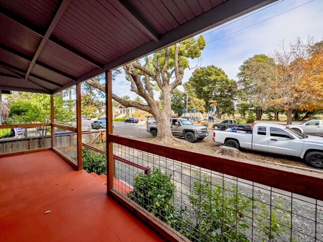 Photo - Cross Street, 331-335* Unit 331