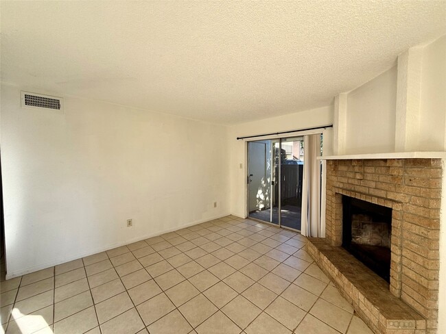 Photo - 1500 Bay Area Blvd Unidad 177