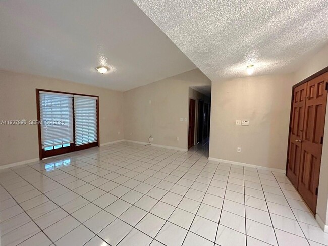 Photo - 4531 SW 146th Ct