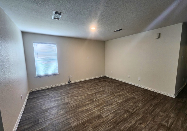 Photo - 9205 Kentshire Dr Unidad A