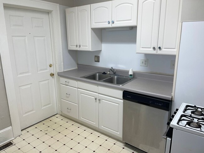 Photo - Adorable One Bedroom Apartment in Dilworth!
