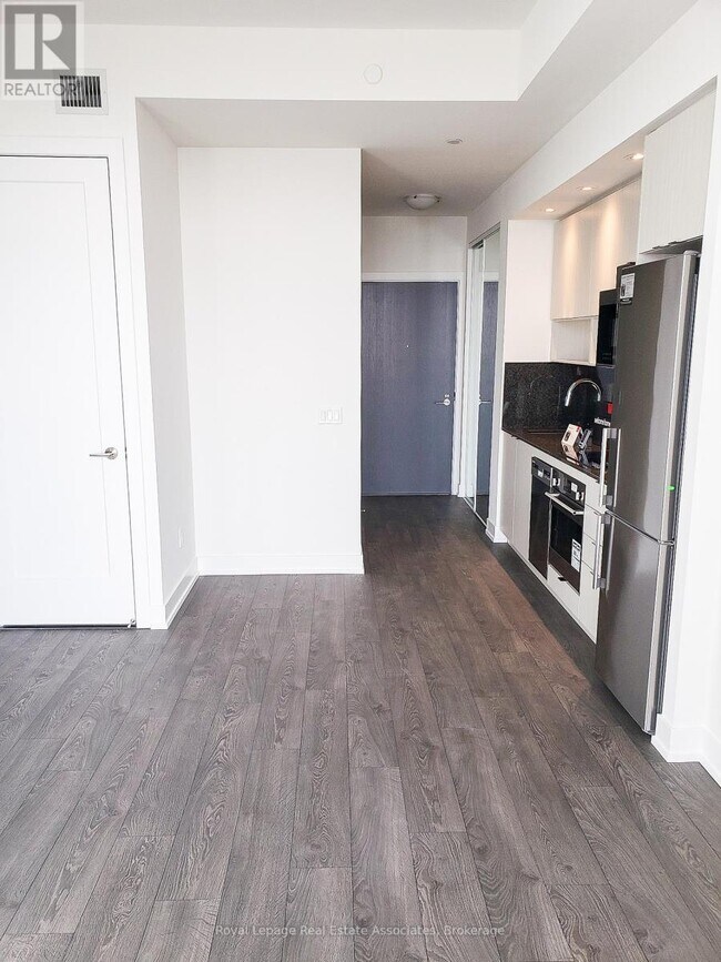 Photo - 9 Mabelle Ave Unité PH15