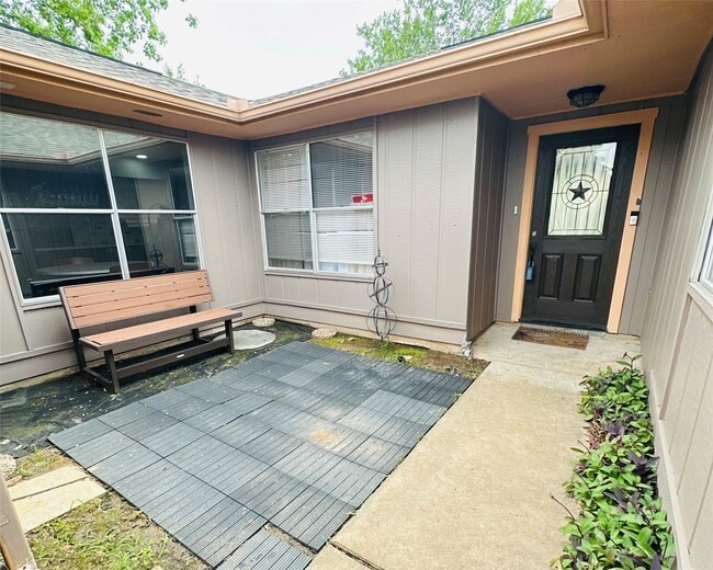 Photo - 2115 Barrington Pl Dr