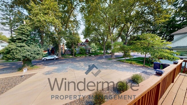 Photo - 834/836 Whitman Unit 834