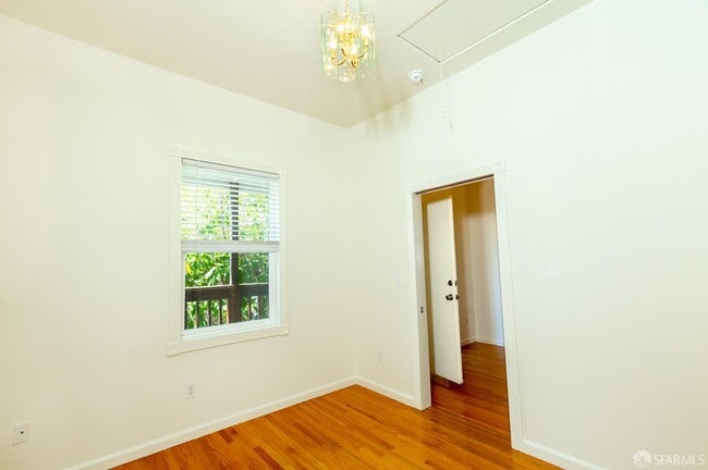 Photo - 1331 York St