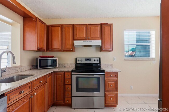 Photo - 2825 SW 22nd Ave Unit 201