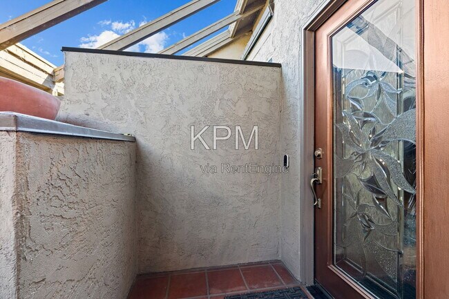 6669 Embarcadero Dr Unit 16